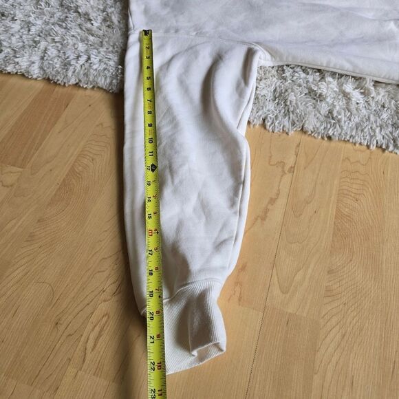 CHAMPION Essential Pullover Swestshirt In  Cream Size Large Unisex - Picture 9 of 12